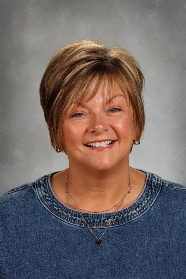 Headshot of Mendie Skarp, Enrollment Manager, at New Life Academy